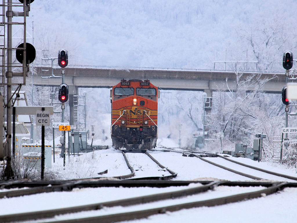 BNSF 5062